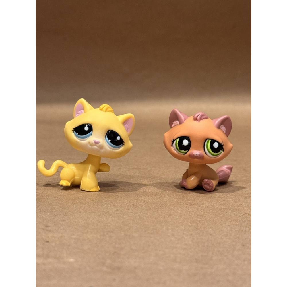 Littlest Pet Shop Tabby Cat Lot 2006-2007 Yellow (1035) & Orange (1710)